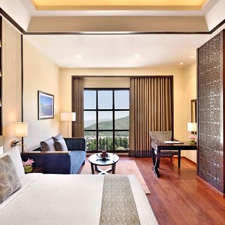 Four Points By Sheraton Srinagar Экстерьер фото