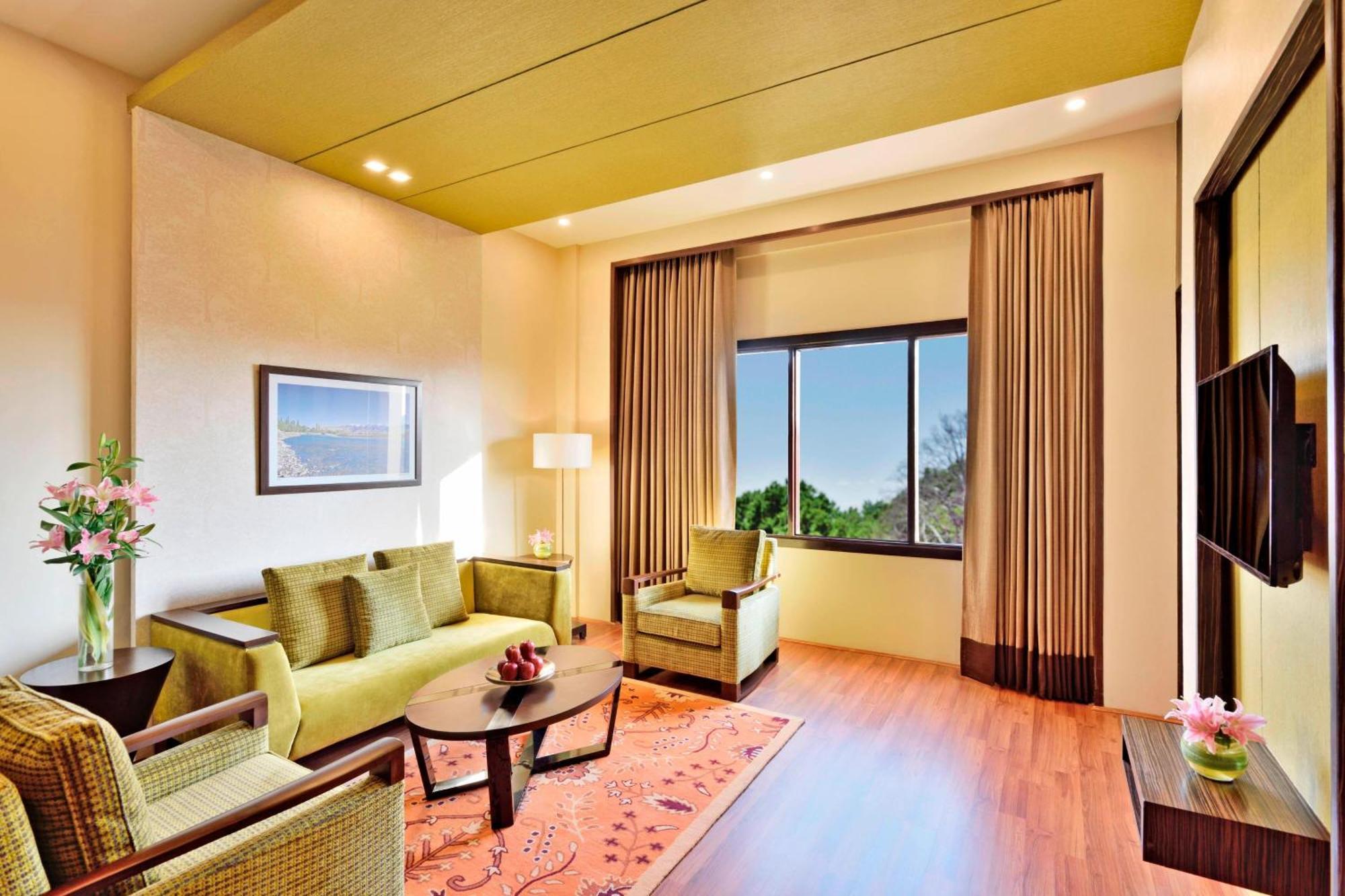 Four Points By Sheraton Srinagar Экстерьер фото