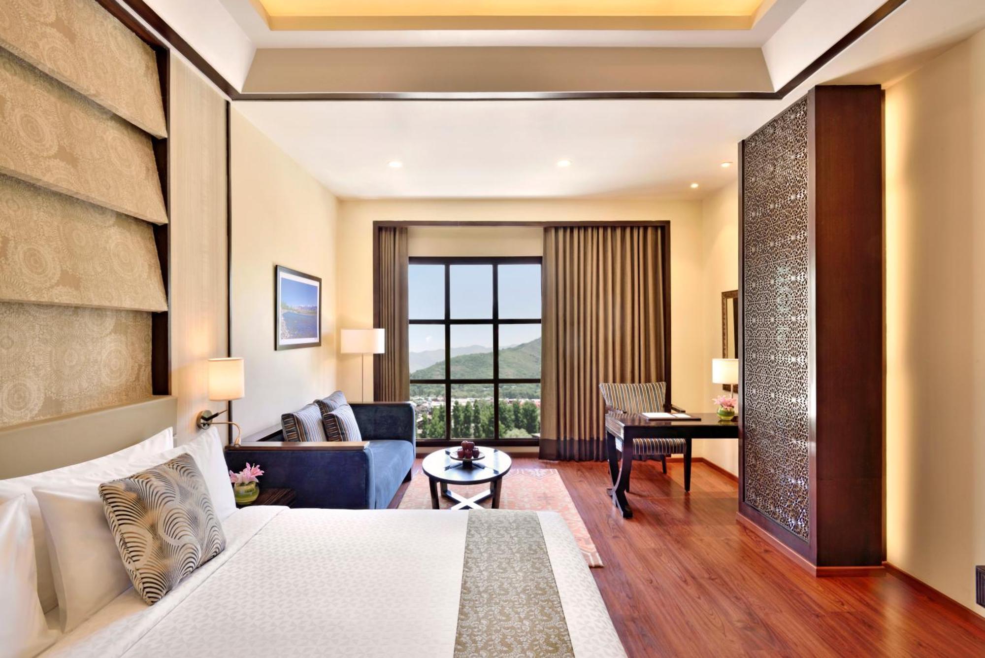 Four Points By Sheraton Srinagar Экстерьер фото